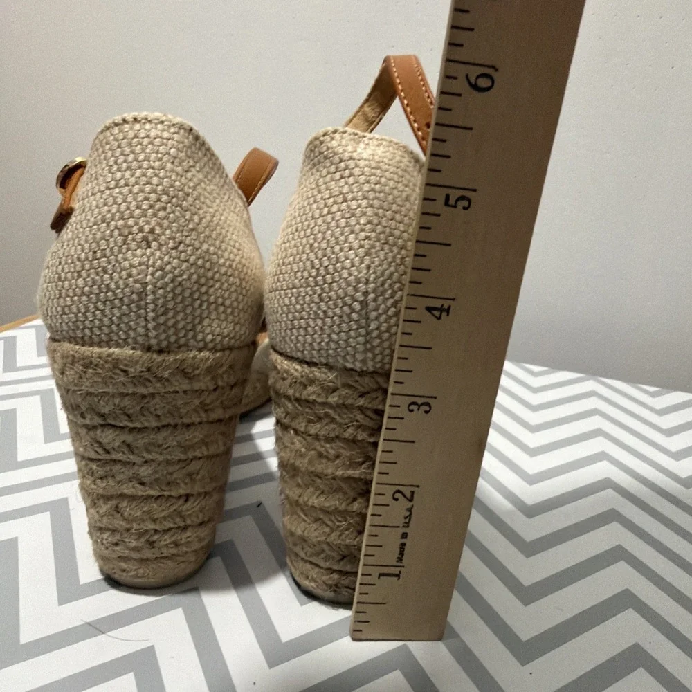 Croft & Barrow Beige Espadrilles Wedges Size 7.5 - worn 1x